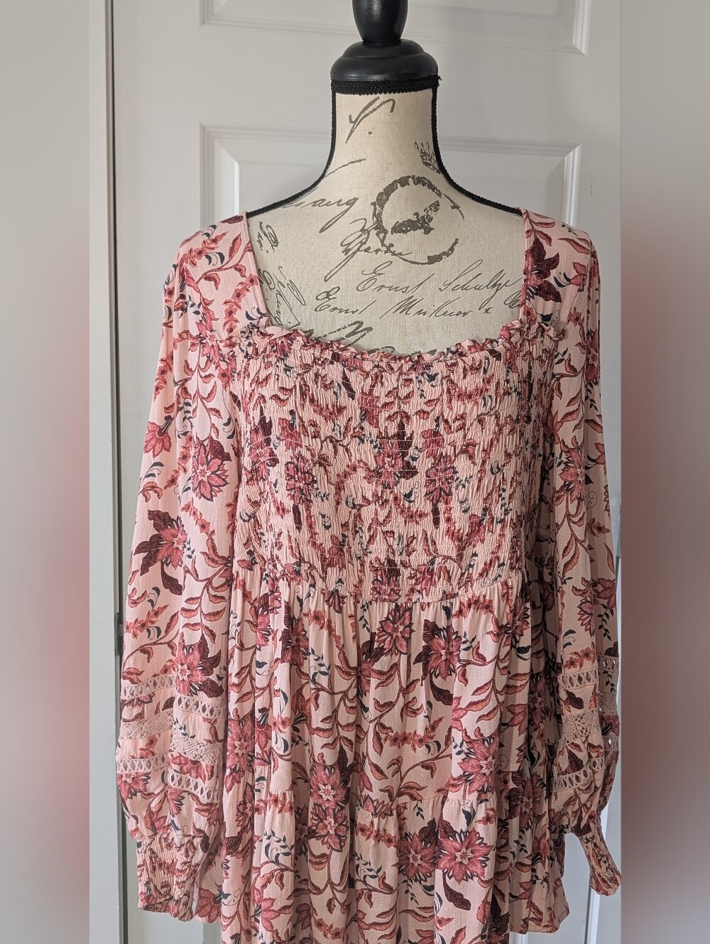 Torrid Pink Floral Smocked Peasant Tunic Size 2 - Picture 2 of 7